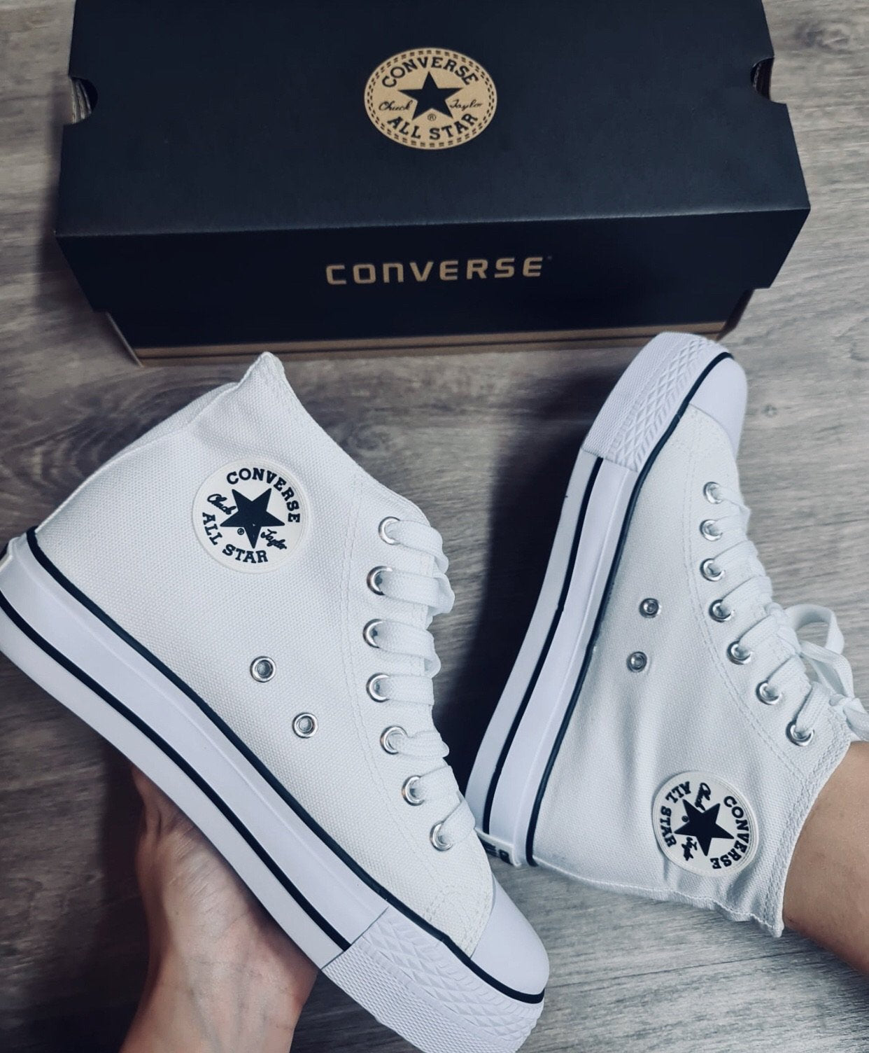 Converse Bota